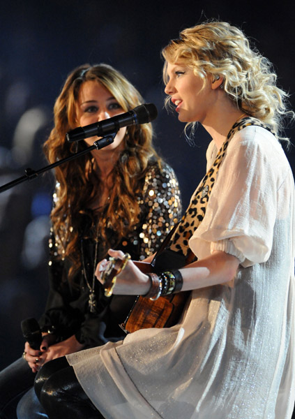 taylorweb086.jpg
