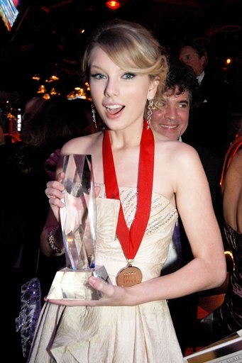taylorweb037.jpg