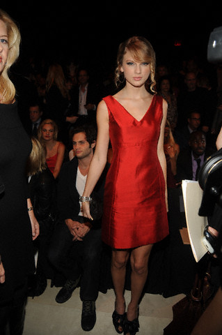 taylorweb050.jpg