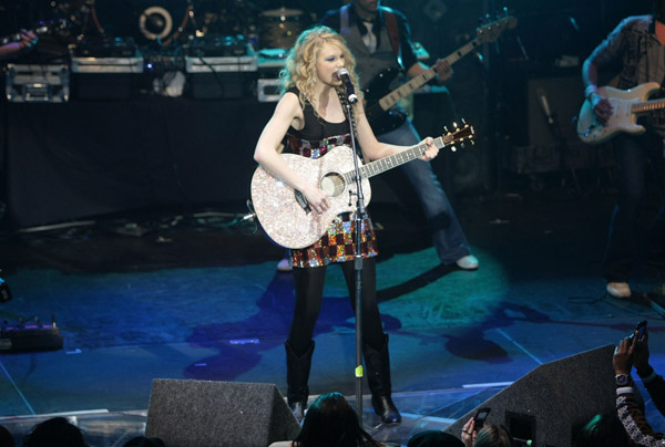 taylorweb056.jpg