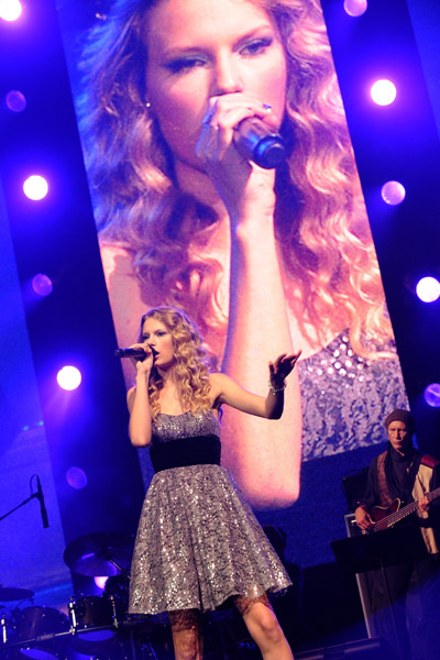 taylorweb046.jpg