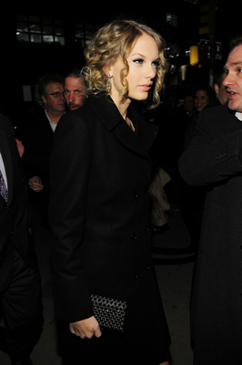 HQ
