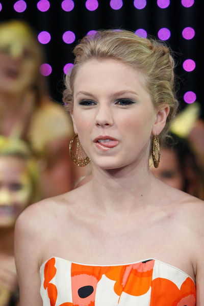 taylorweb23.jpg