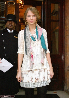 HQ
