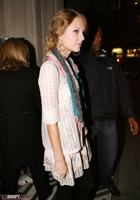 HQ
