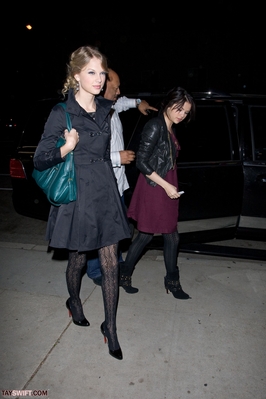 HQ
