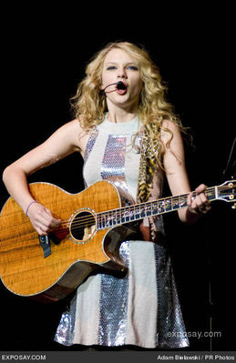 taylorweb023.jpg