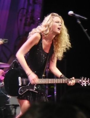 taylorweb_(19).jpg