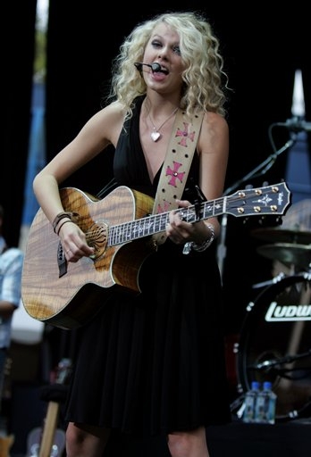 taylorweb22.jpg