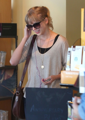 gettingcoffee005.jpg