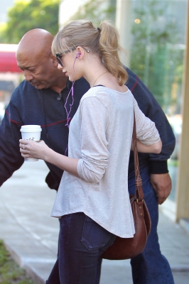 gettingcoffee028.jpg